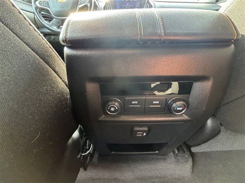 Used 2020 Chevrolet Traverse LT w/ Driver Confidence II Package image 74