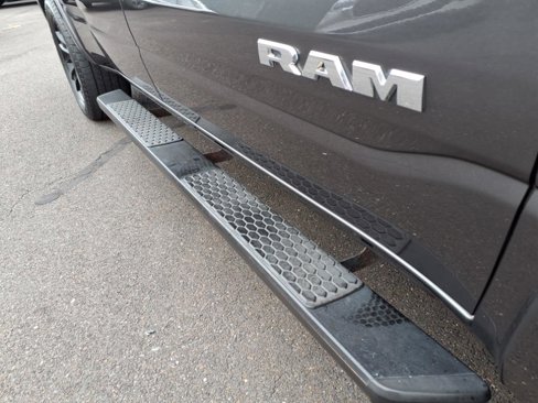 Used 2020 RAM 1500 Laramie image 12