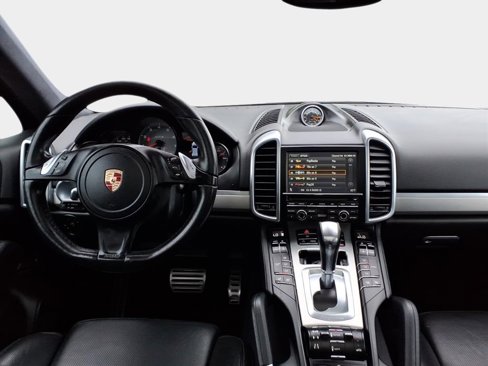 Used 2013 Porsche Cayenne GTS image 15