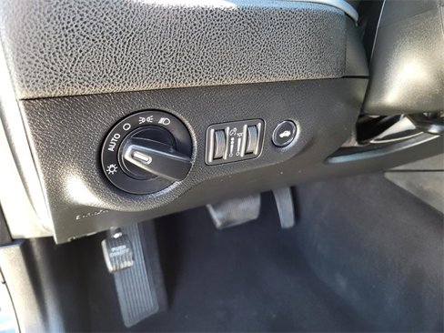 Used 2022 Dodge Charger SXT w/ Leather Interior Group image 21