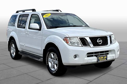 Used 2012 Nissan Pathfinder SV image 2