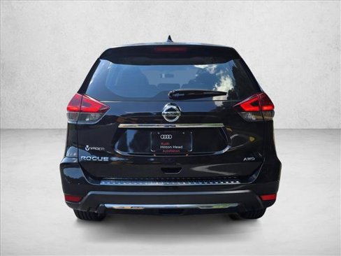 Used 2018 Nissan Rogue S image 6