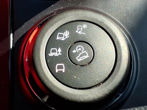 Used 2018 Ford Explorer XLT w/ Equipment Group 202A image 22