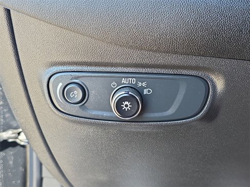 Certified 2024 Chevrolet Equinox LS w/ Driver Confidence II Package image 18