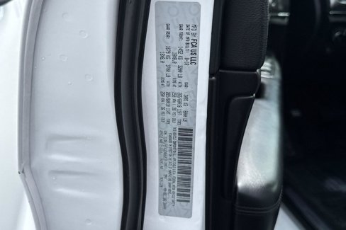 Used 2018 Jeep Grand Cherokee Limited image 32