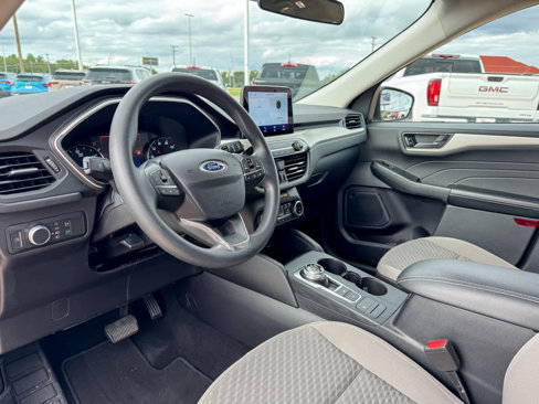 Used 2022 Ford Escape SE image 11