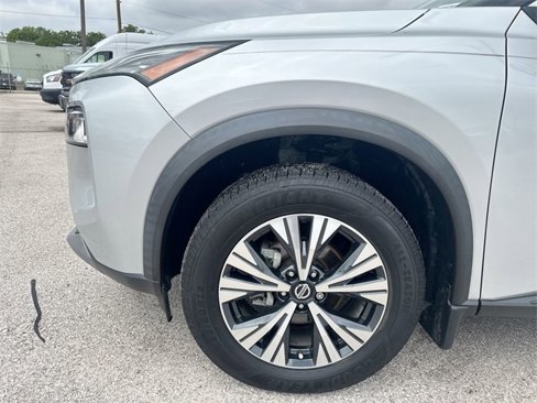 Used 2021 Nissan Rogue SV image 23