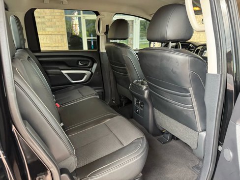 Used 2017 Nissan Titan PRO-4X image 23