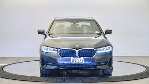 Certified 2023 BMW 530i w/ Premium Package image 7