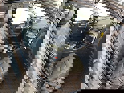 New 2025 Volvo XC40 B5 Core w/ Protection Package Premier image 13