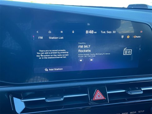New 2025 Kia Niro EX Touring image 16
