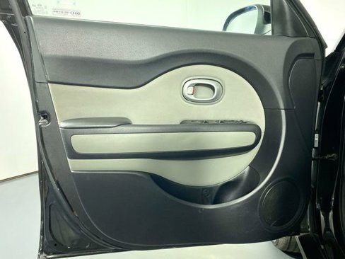 Used 2015 Kia Soul image 18