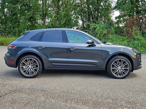 Used 2024 Porsche Macan image 8