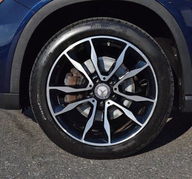 Used 2017 Mercedes-Benz GLA 250 4MATIC w/ Premium Package image 47
