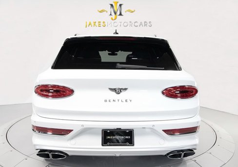 Used 2023 Bentley Bentayga Extended Wheelbase image 11