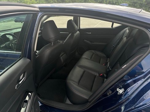 Used 2023 Nissan Altima 2.5 SR image 10