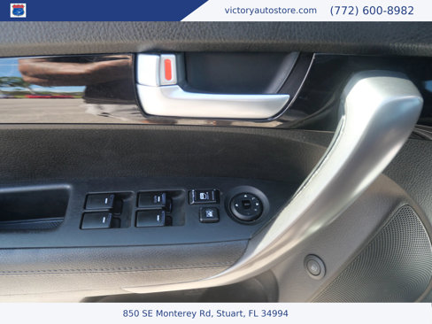 Used 2014 Kia Sorento LX image 19