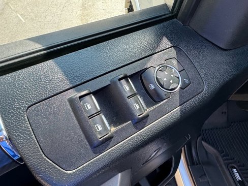 Used 2019 Ford F150 XLT image 11