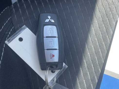 Used 2022 Mitsubishi Outlander ES image 31