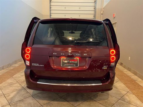 Used 2019 Dodge Grand Caravan SXT image 60