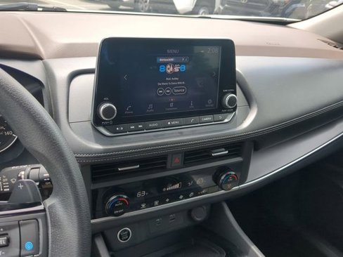Used 2023 Nissan Rogue SV image 25