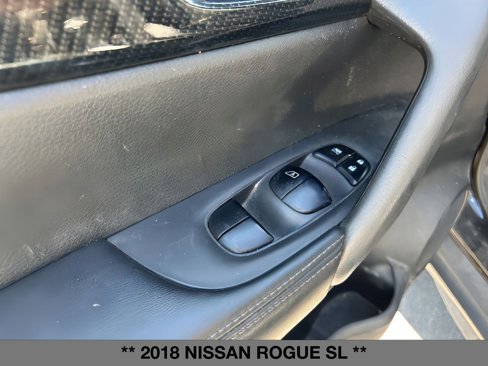 Used 2018 Nissan Rogue SL w/ Premium Package image 19
