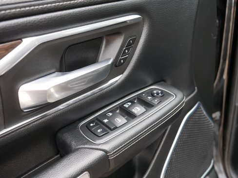Used 2019 RAM 1500 Laramie image 19
