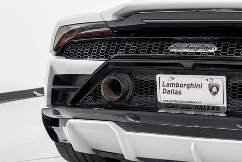 Used 2022 Lamborghini Huracan EVO image 56