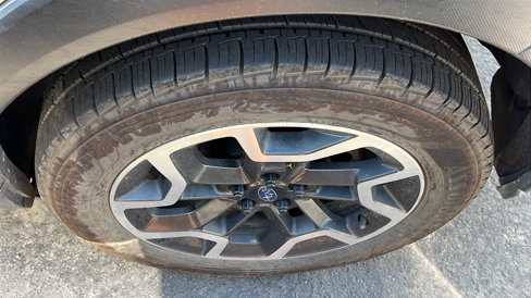 Used 2017 Subaru Crosstrek 2.0i Limited image 3