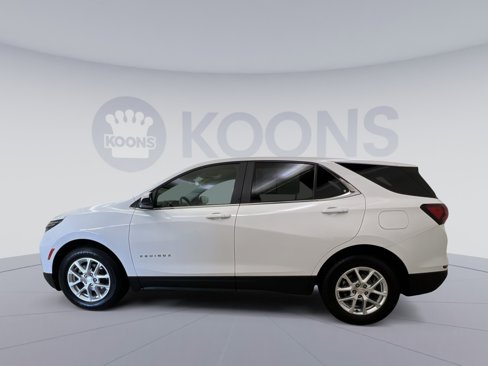 Used 2022 Chevrolet Equinox LT w/ Driver Convenience Package image 2