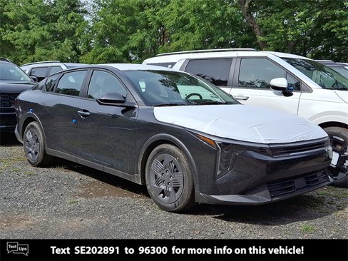 New 2025 Kia K4 LX image 1
