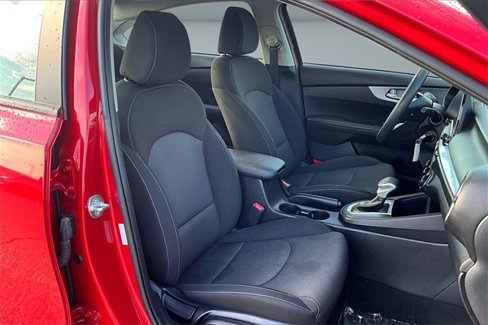 Used 2023 Kia Forte LXS image 28