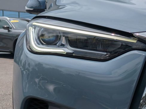 Used 2022 INFINITI QX50 Essential image 9