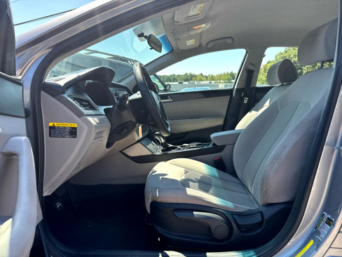 Used 2017 Hyundai Sonata SE image 11