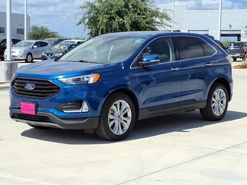 Used 2022 Ford Edge Titanium image 3