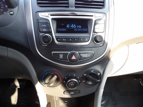 Used 2015 Hyundai Accent GLS w/ Option Group 02 image 17