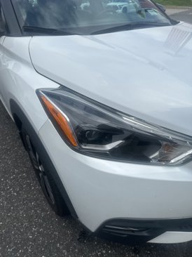 Used 2019 Nissan Kicks SR w/ SR Premium Package image 6