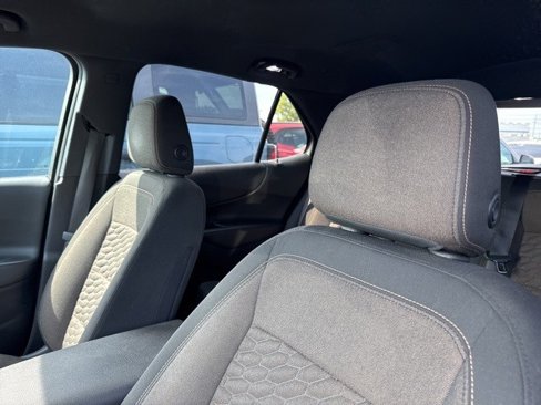 Used 2018 Chevrolet Equinox LT image 17