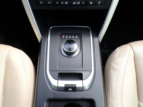 Used 2017 Land Rover Discovery Sport HSE image 22