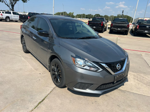 Used 2018 Nissan Sentra S w/ S Midnight Style Package image 4