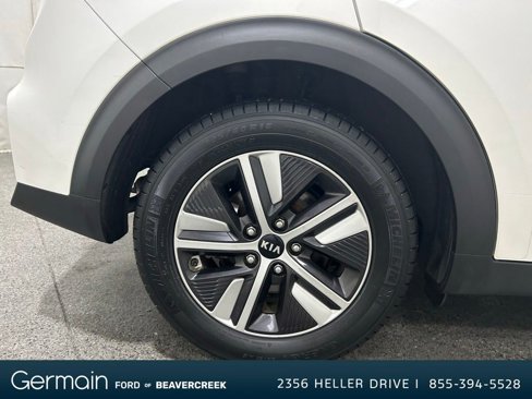 Used 2020 Kia Niro EX Premium image 10