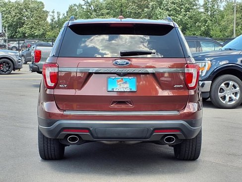 Used 2018 Ford Explorer XLT w/ Equipment Group 202A image 26