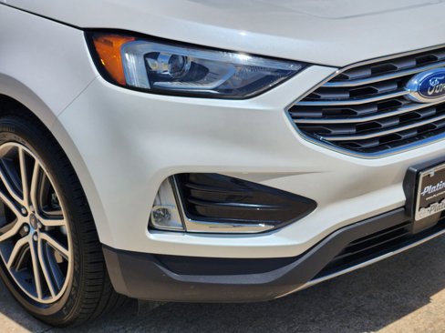 Used 2019 Ford Edge Titanium w/ Cold Weather Package image 12