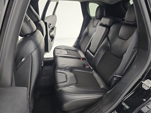 Used 2021 Jeep Cherokee Latitude Plus image 18