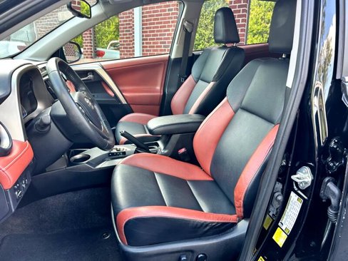 Used 2013 Toyota RAV4 Limited image 26