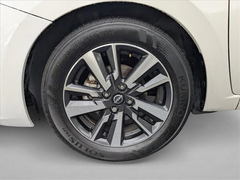 Used 2024 Nissan Versa SV image 20