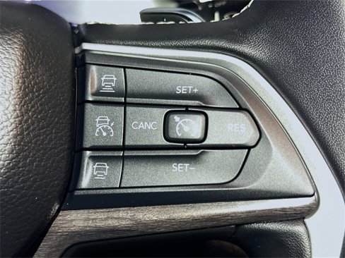 Certified 2022 Jeep Grand Cherokee Limited image 35