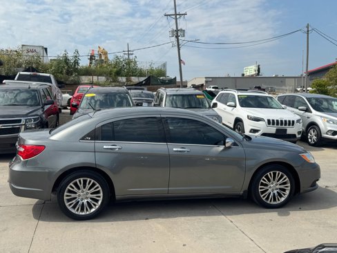 Used 2011 Chrysler 200 Limited image 6