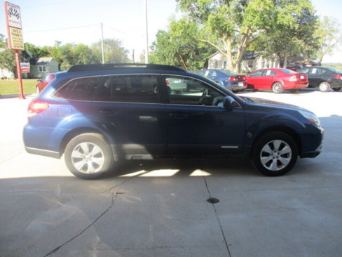 Used 2011 Subaru Outback 2.5i Premium w/ All-Weather Pkg image 2