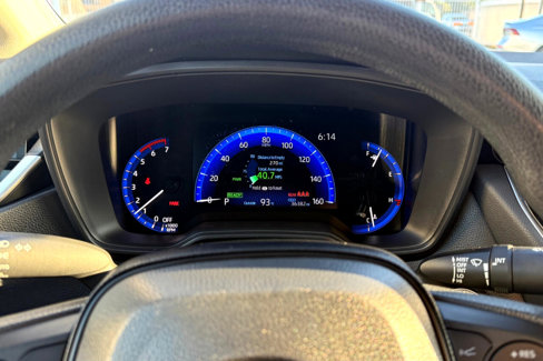 Used 2022 Toyota Corolla LE image 11